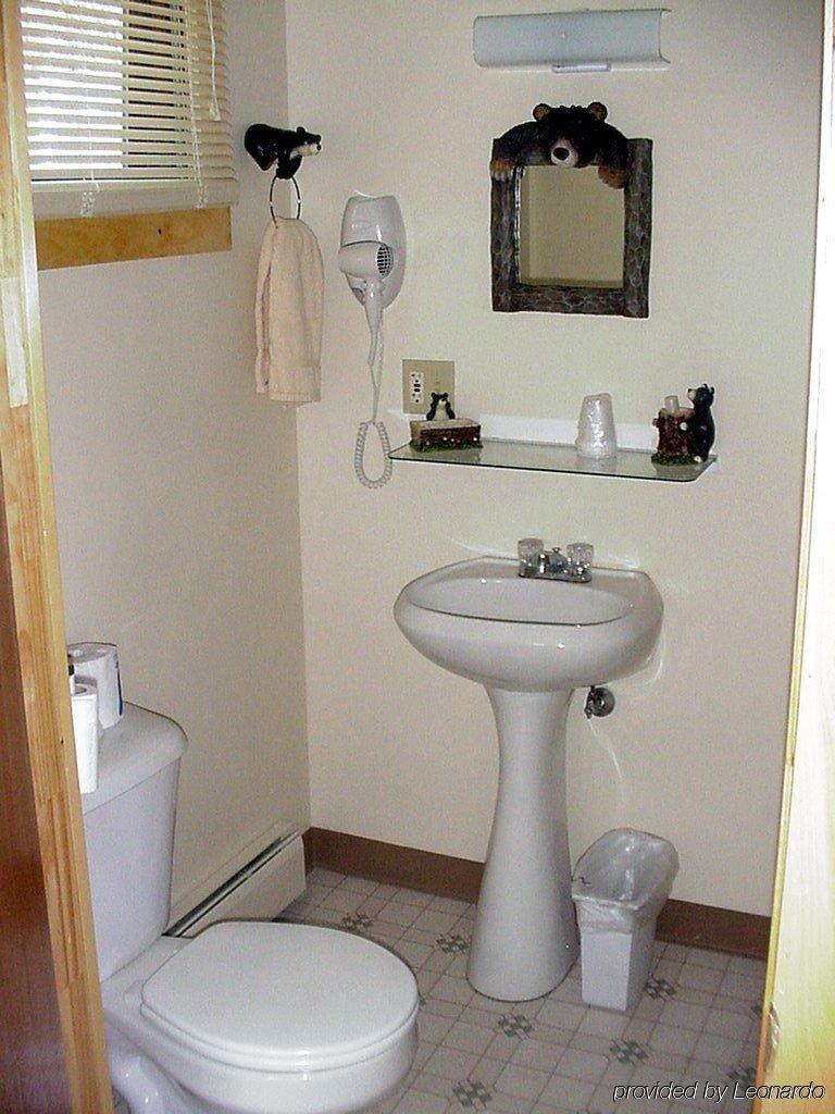 Bear Tree Lodge Weirs Beach Room photo