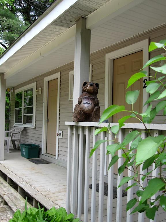Bear Tree Lodge Weirs Beach Exterior photo